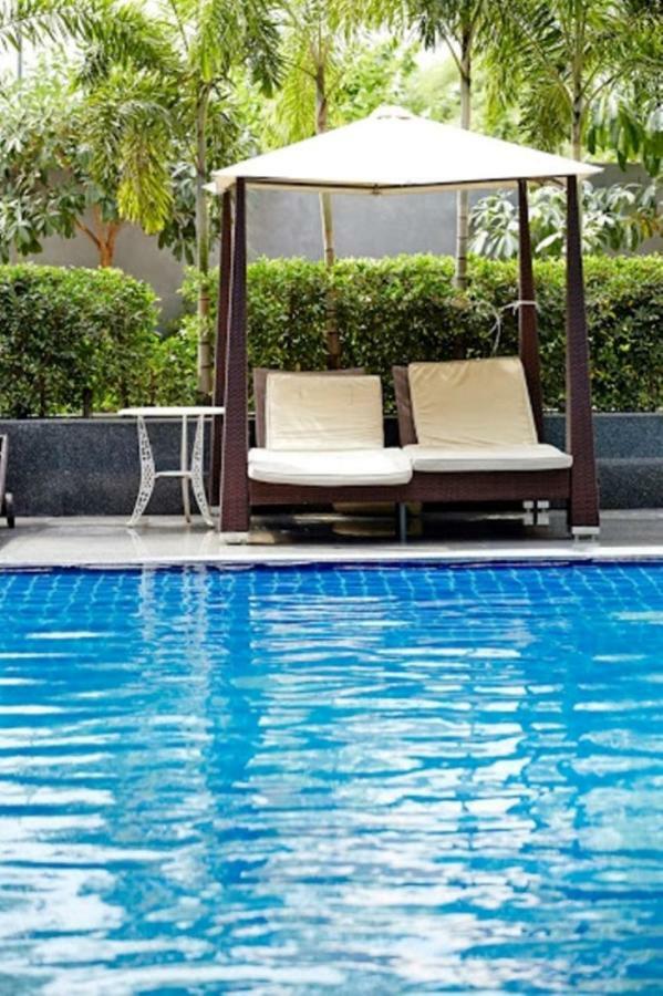 Ease Jomtien Hotel Extérieur photo