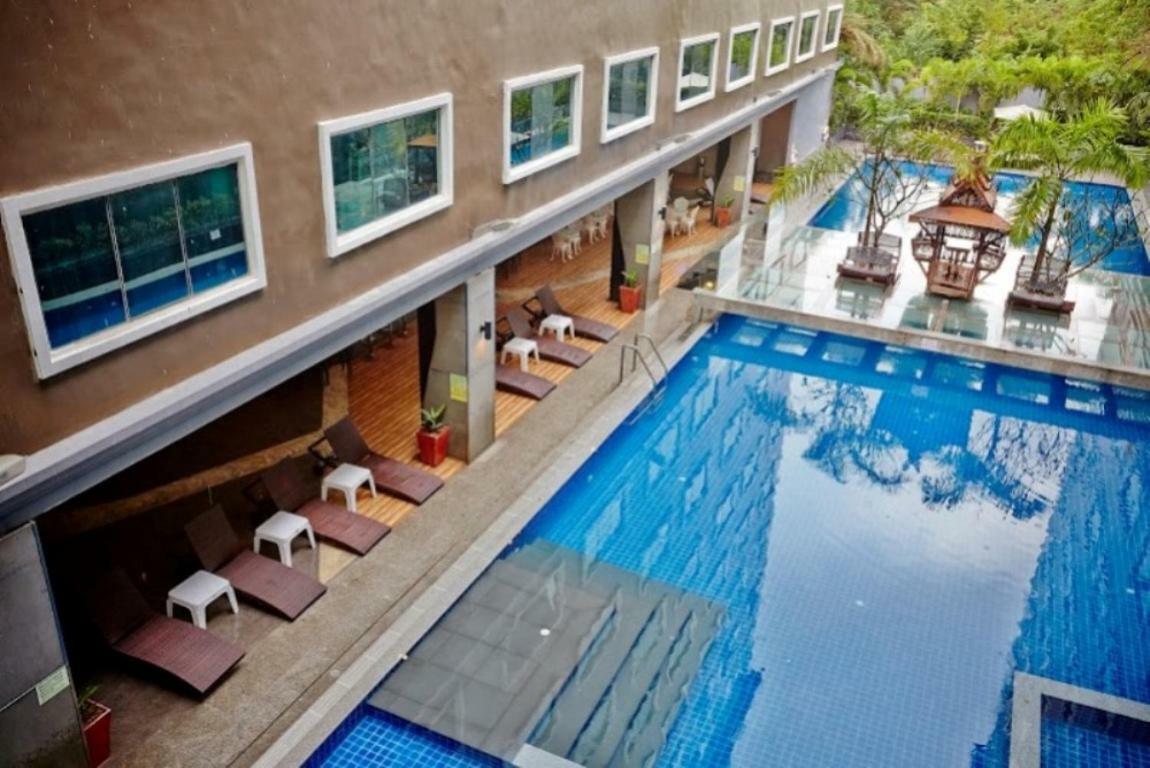 Ease Jomtien Hotel Extérieur photo